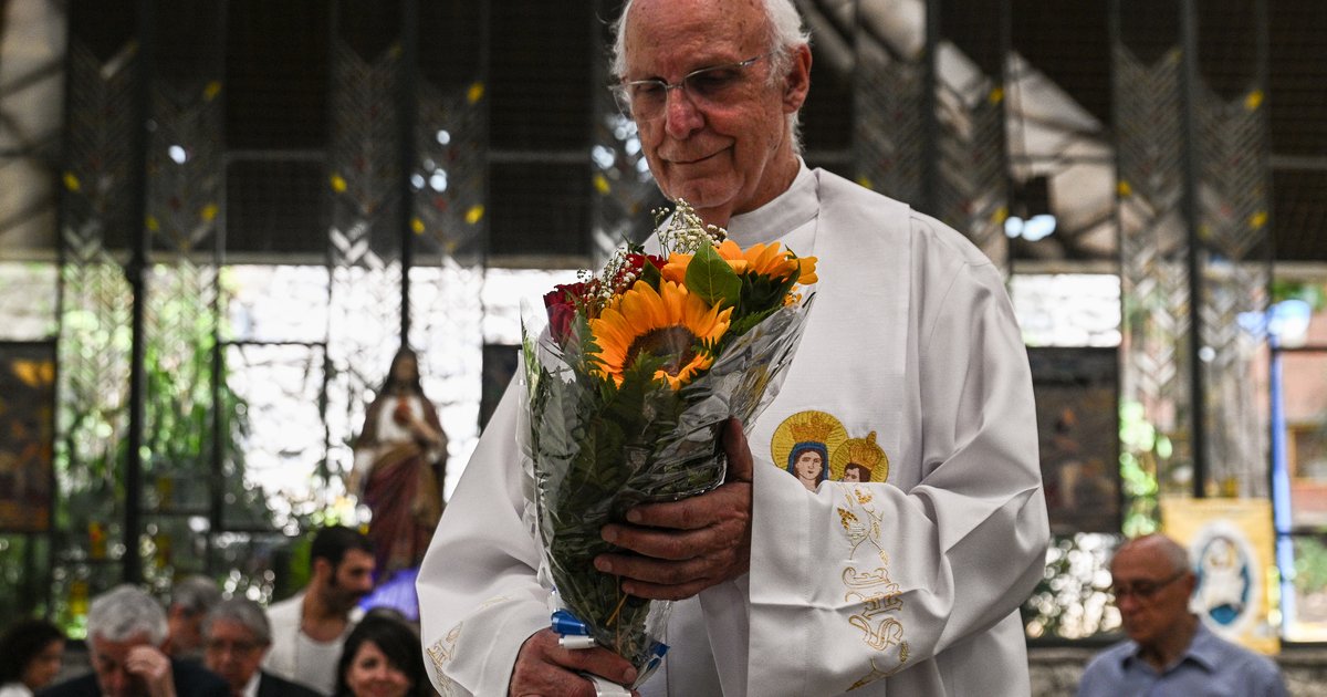 Nosso apoio ao padre Júlio Lancellotti Comissao Arns