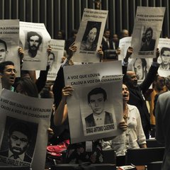 909389-protesto comissao de mortos-agencia brasil