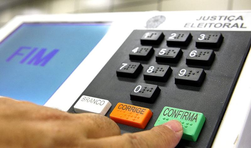 Eleicoes-2016-urnas-eletronicas-brasileiras_00209042008-850x502-1