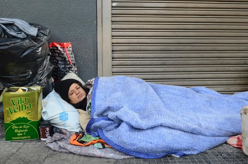 Maria Ivani dos Santos Lima dorme nas ruas do centro de São Paulo